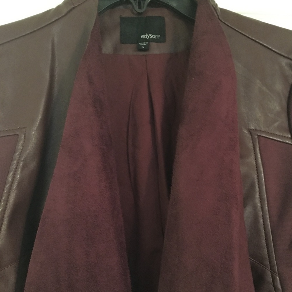 Burgundy jacket - Picture 2 of 5